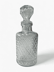 Afișați detaliile pentru Recipient elegant din sticlă cu capac pentru băuturi alcoolice Imagine de Recipient elegant din sticlă cu capac pentru băuturi alcoolice