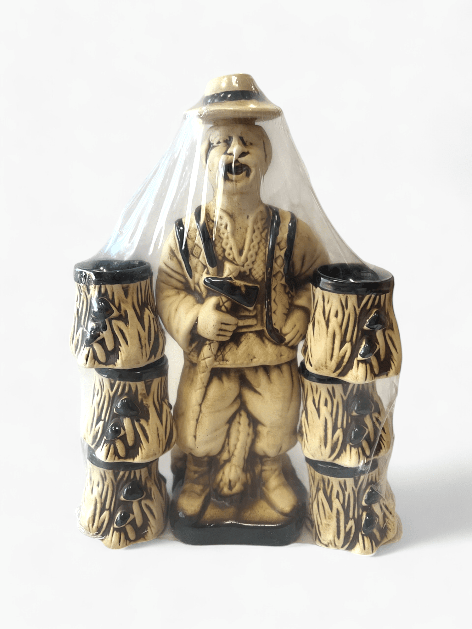 Picture of 7-piece set for alcoholic beverages, carpenter-shaped bottle and 6 small log-shaped glasses