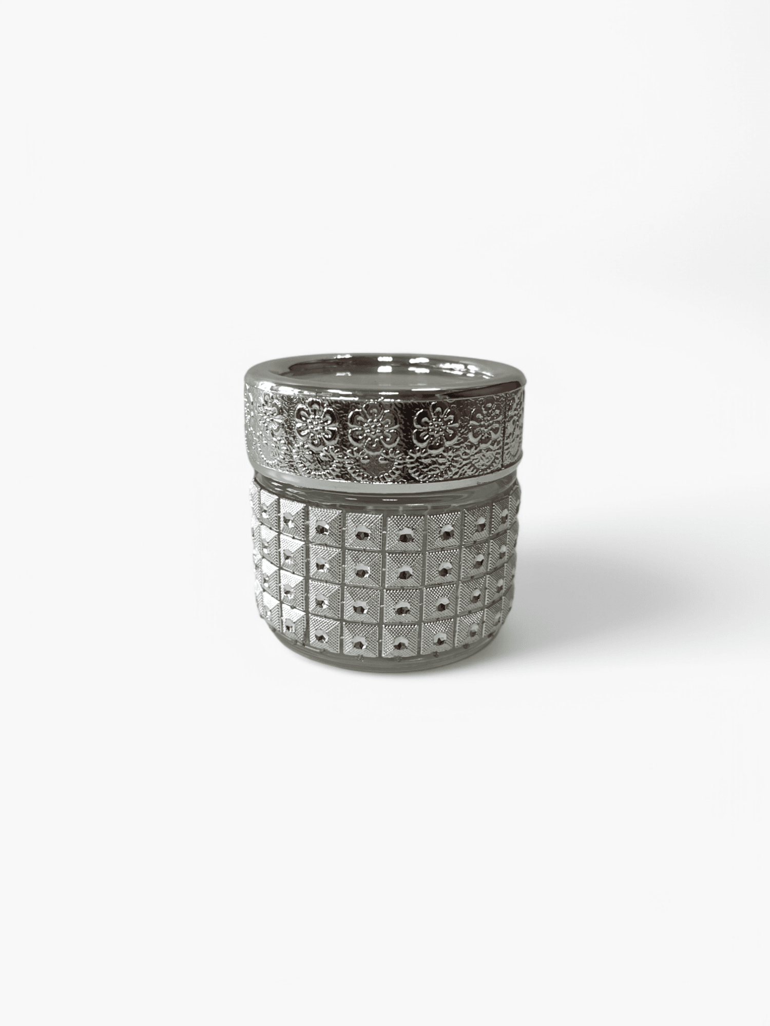 Picture of Glass spice jar with lid and elegant silver decorations