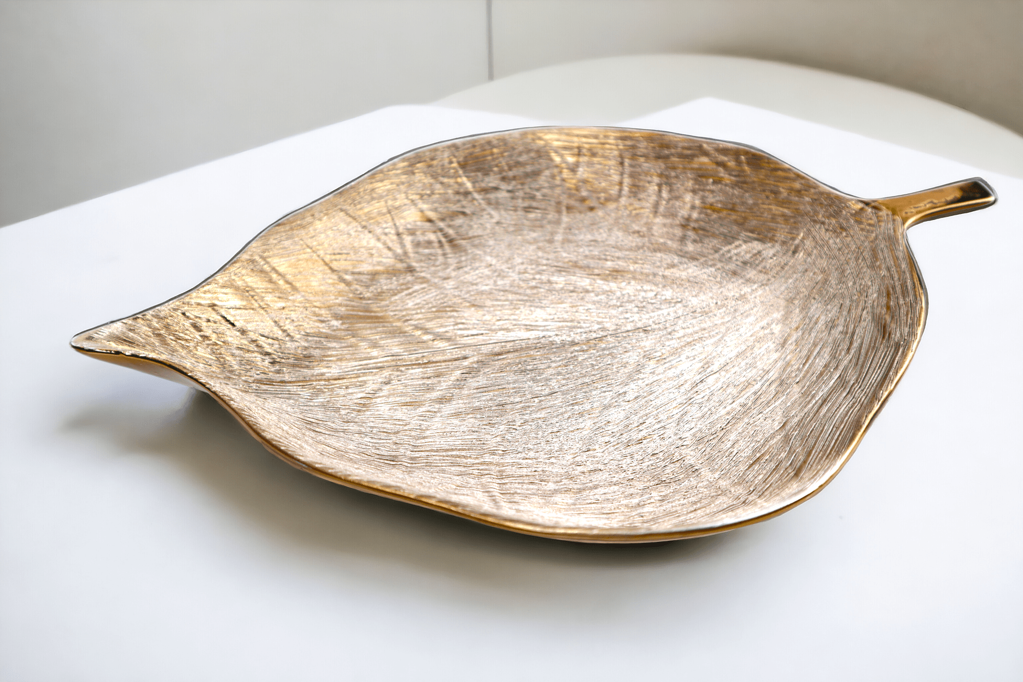 Imagine de Platou decorativ din ceramică în formă de frunză rotundă, Malooki Luxury Collection