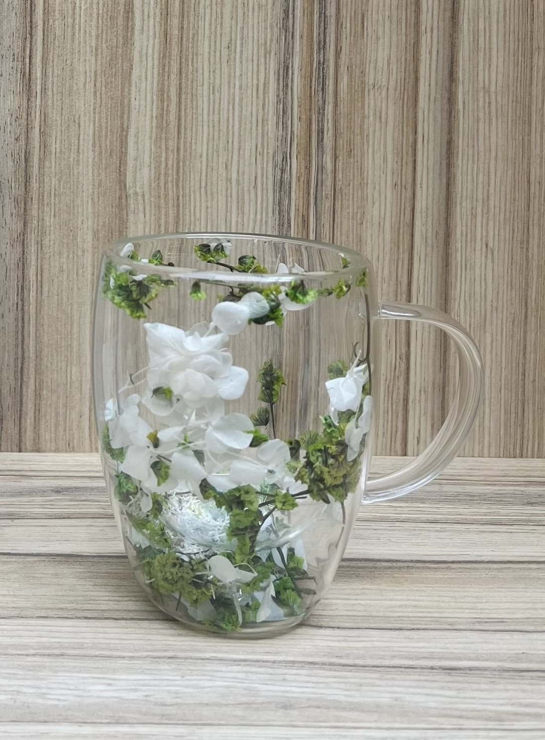 Imagine de Cana sticla termorezistenta dubla cu flori in interior, 350ml Mariah