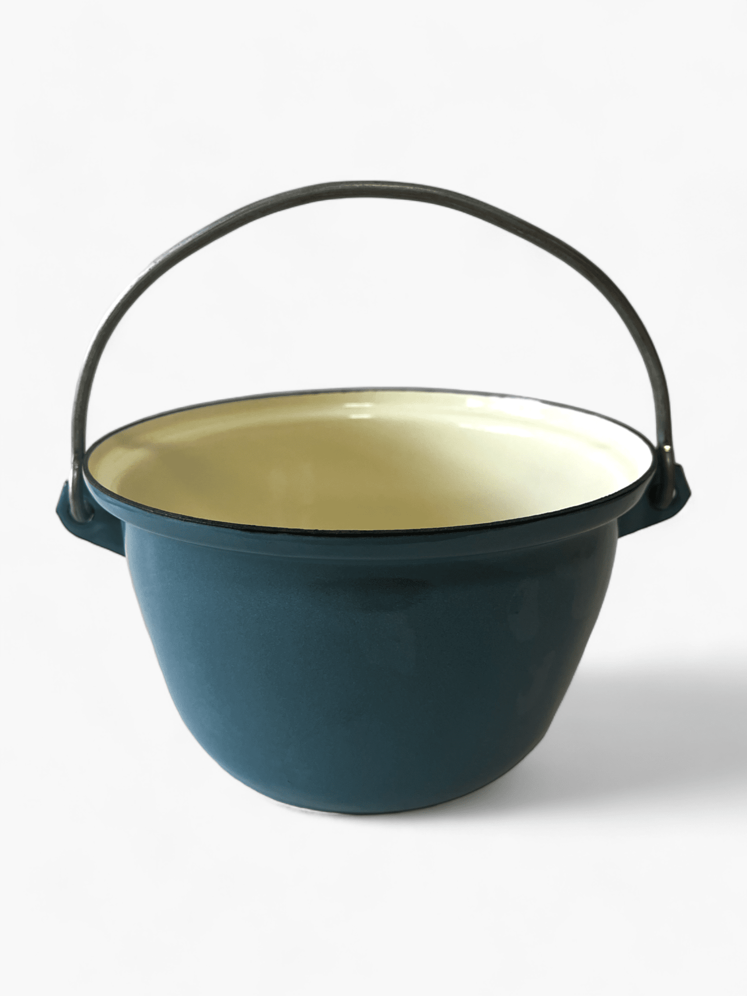 Picture of Traditional Cast Iron Cauldron with Iron Handle
